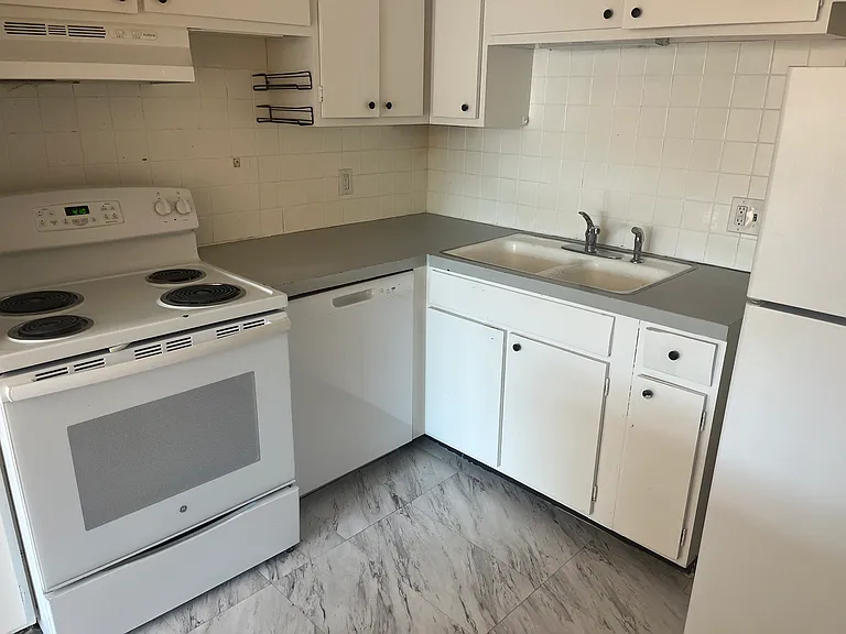 103 W Powers Cir #308 — Photo 8