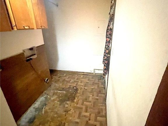4th image of 40 S Hillcrest Dr