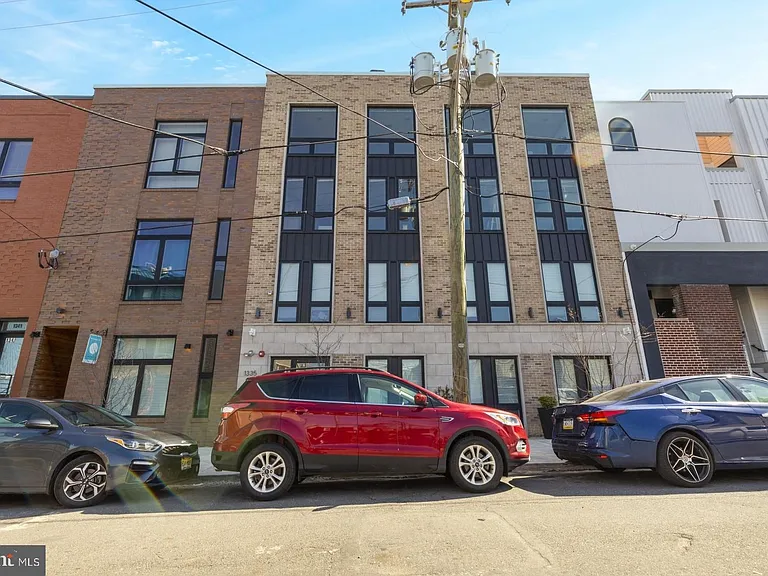 1335 N Marston St #402 — Photo 35
