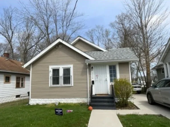 1128 Belleflower Rd, Akron, OH 44307