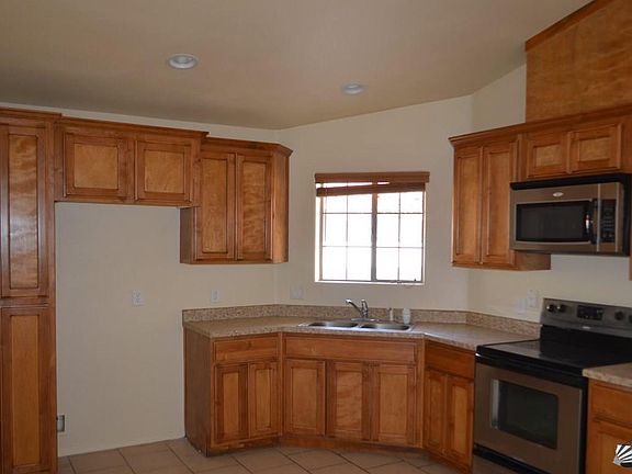 3rd image of 1776 E Los Olivos Dr
