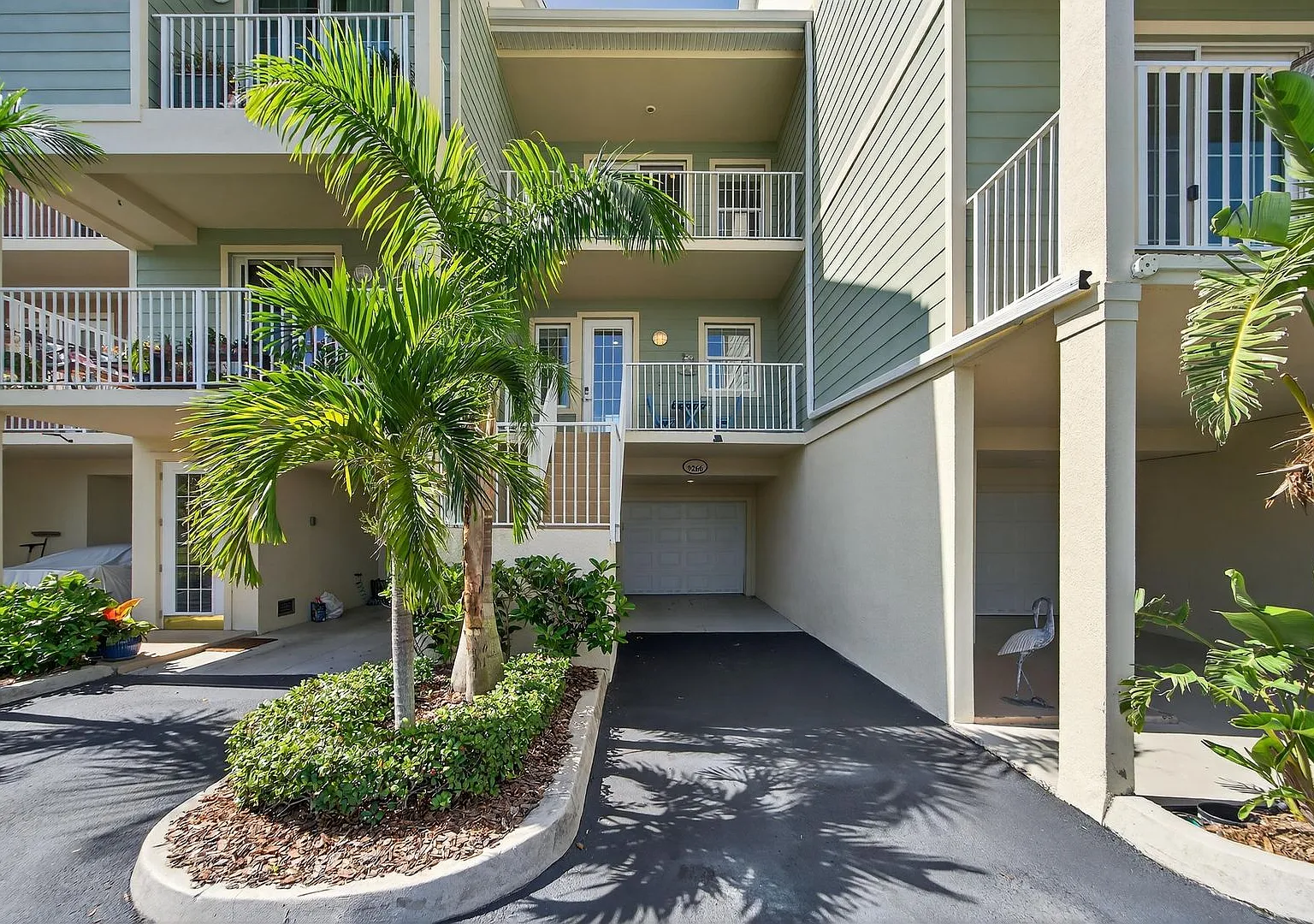 2 Bedroom 1.5 Bath Townhome — Photo 4