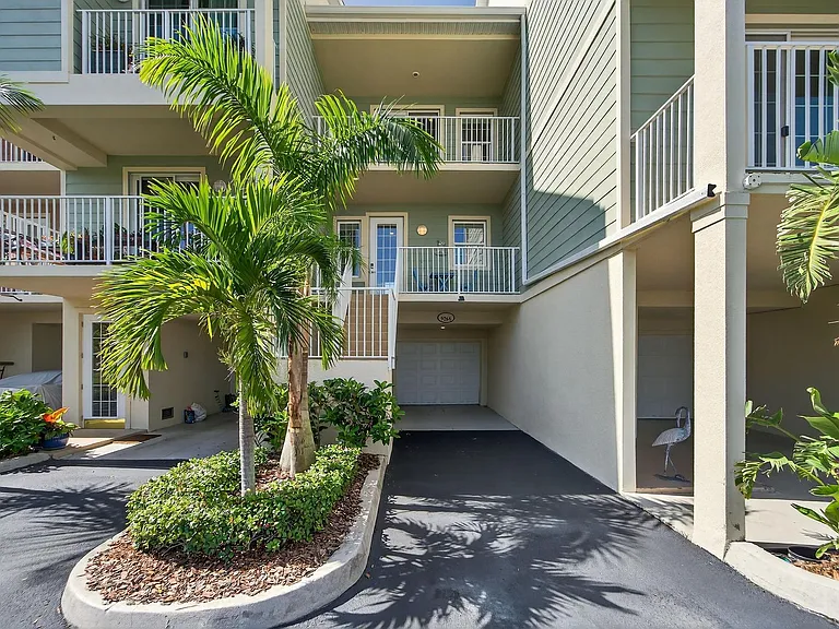 3266 Mangrove Point Dr — Photo 4