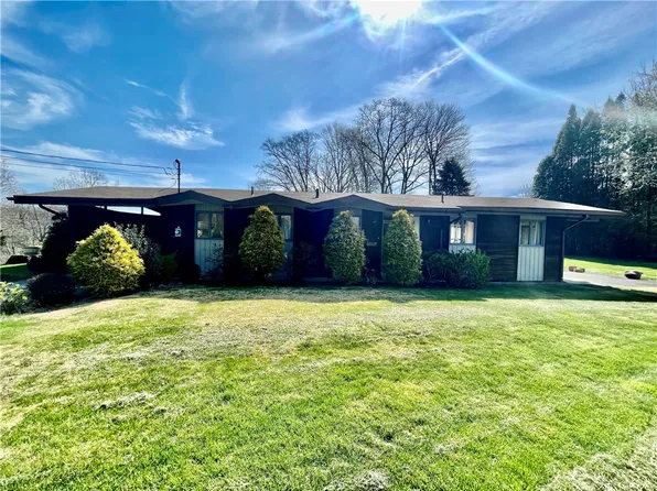 706 E Hazelcroft Ave, New Castle, PA 16105