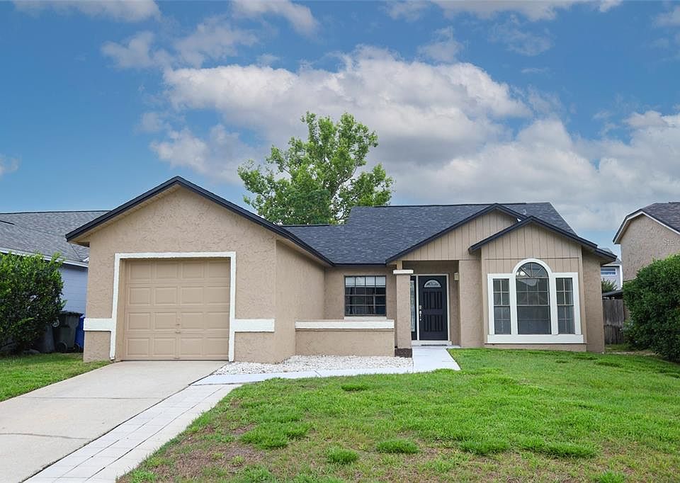 1st image of 1016 Gwyn Cir