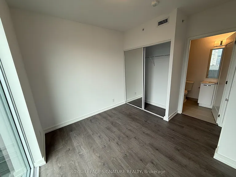 75 James St S #615 — Photo 13