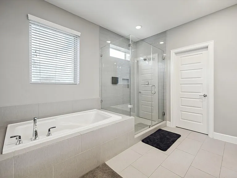 1412 Cleburne St — Photo 21