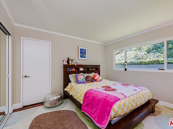3rd image of 10837 Alta View Dr