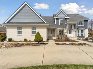 2897 Treyburn Ln, West Bloomfield, MI 48324