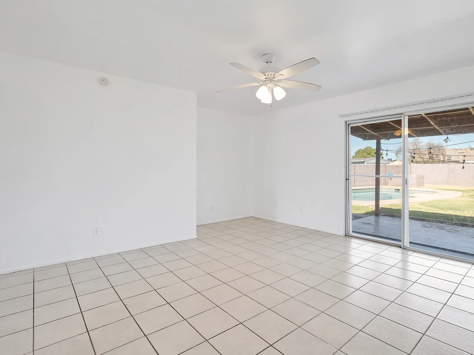 3 bed, 1432 sqft, $2,450 — Photo 3