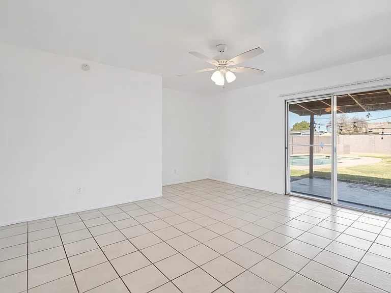 2104 E Cornell Dr — Photo 3