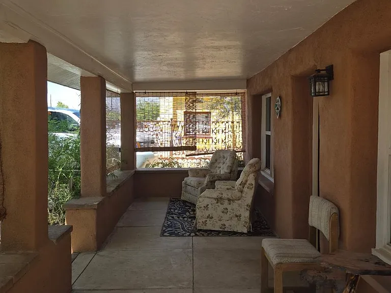 231 E Blacklidge Dr #A — Photo 2