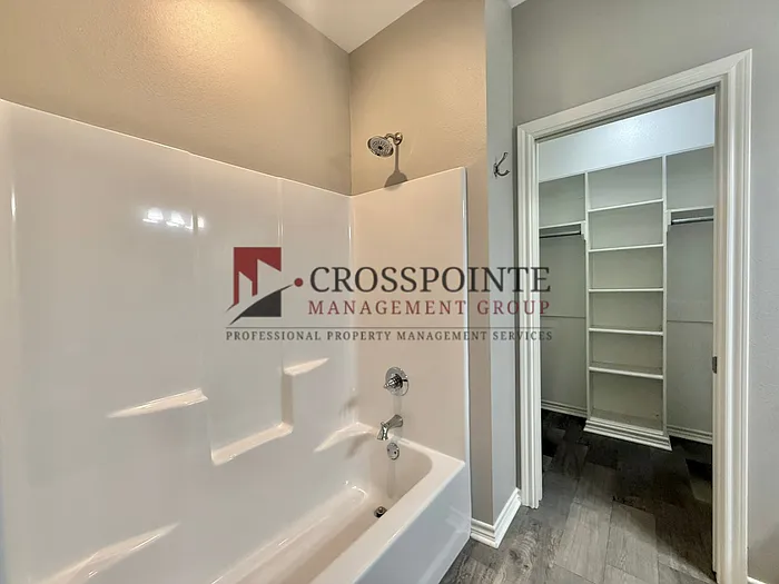 16174 Echo Glen Dr — Photo 17