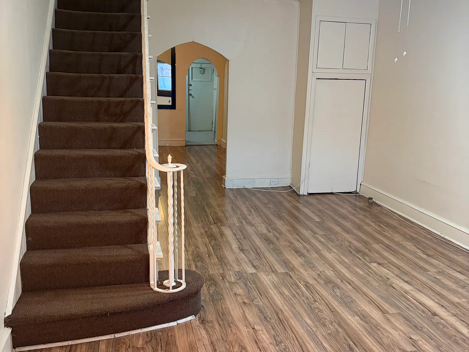 3 bed, 1.5 bath, 1009 sqft, $1,500 — Photo 2