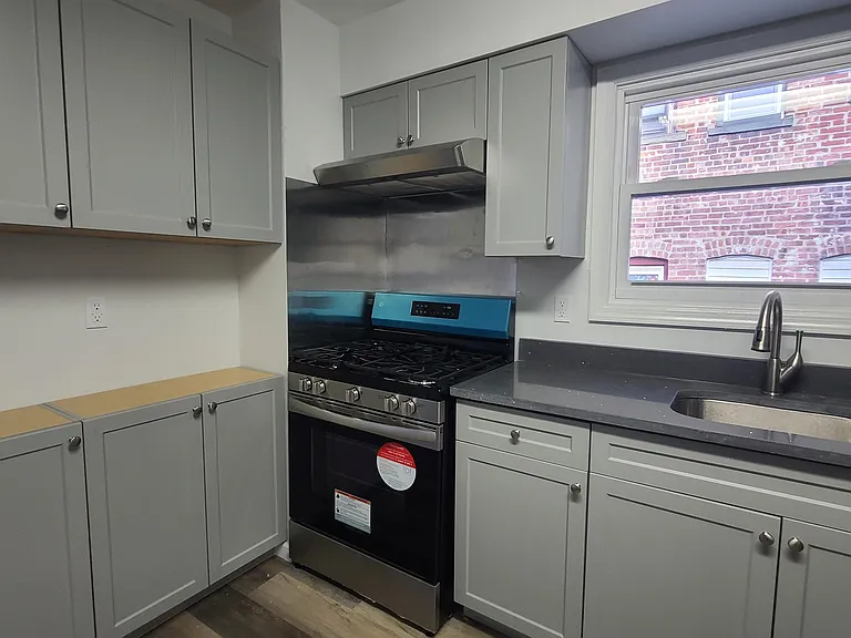 150 New York Ave #2 — Photo 7
