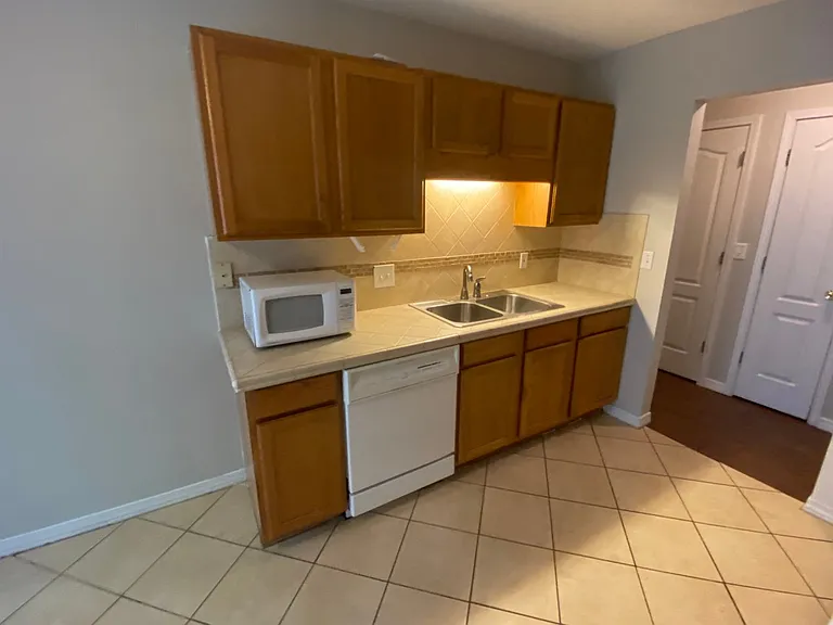 113 Oakhill Ave — Photo 4