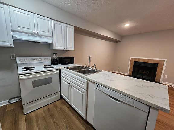 4th image of 431 Lester Rd APT 8