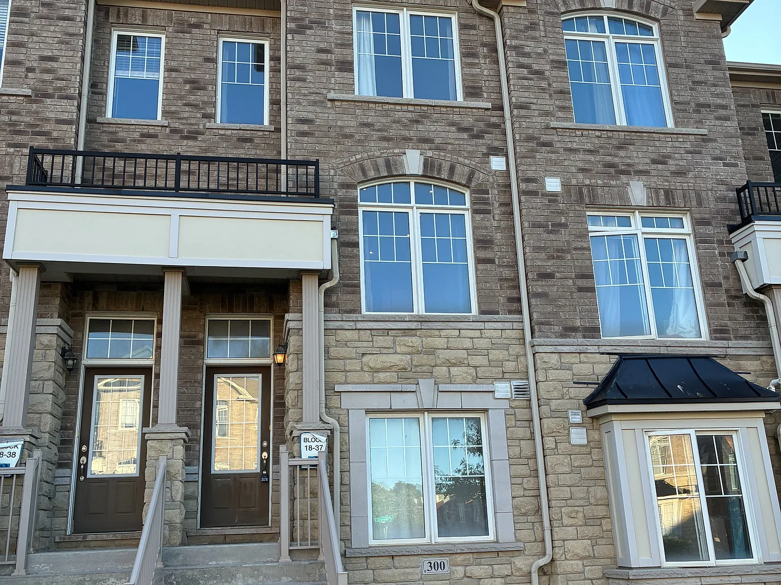 4 bed, $3,150 — Photo 1