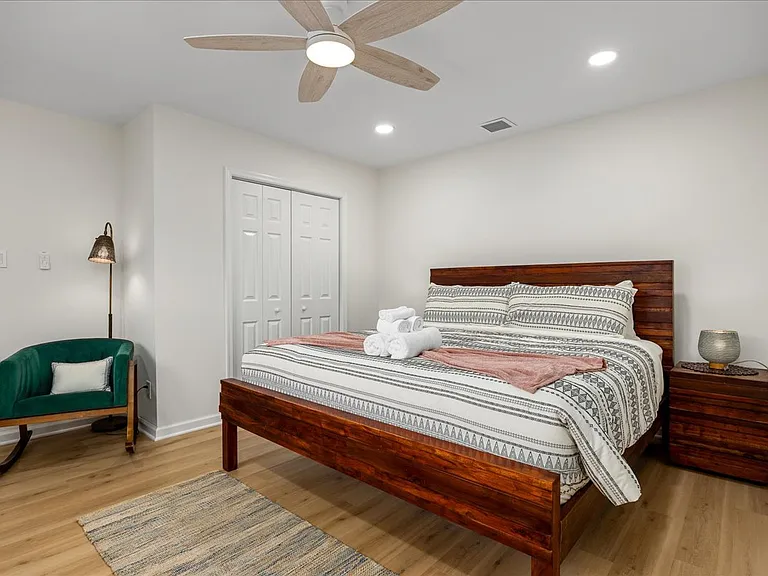 7024 Calvert Ave #B — Photo 42