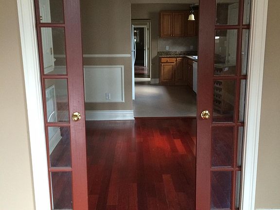4th image of 1023 Taylor St