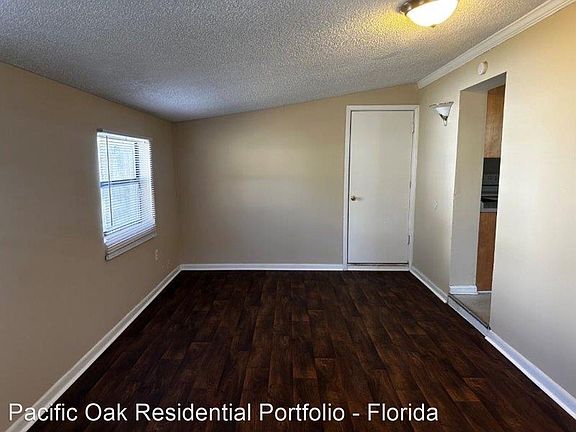 3rd image of 2133 Bills Dr