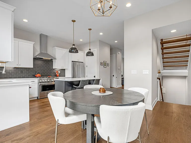 213 Taylor St #5 — Photo 2