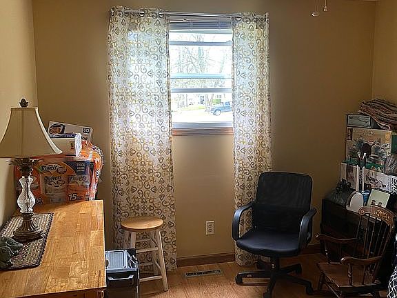 3rd image of 800 Winterberry Pl