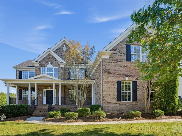 7703 Pleasant Valley Dr, Harrisburg, NC 28075