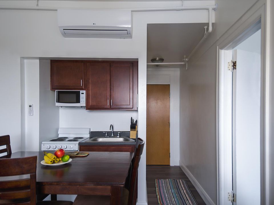1st image of 118 E Park Ave