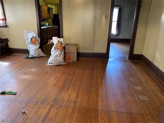 5th image of 1884 Idlewood Ave