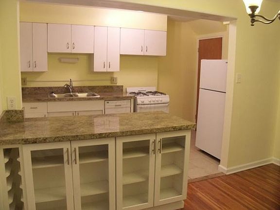 2nd image of 1860 Northwest Blvd #22D