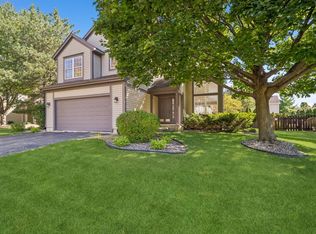 1355 Beacon Ln, Bartlett, IL 60103