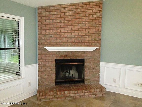 4th image of 3911 English Colony Dr N