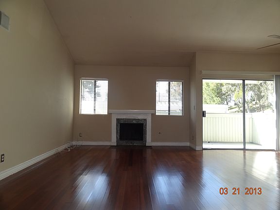 2nd image of 22145 Burbank Blvd Unit 6