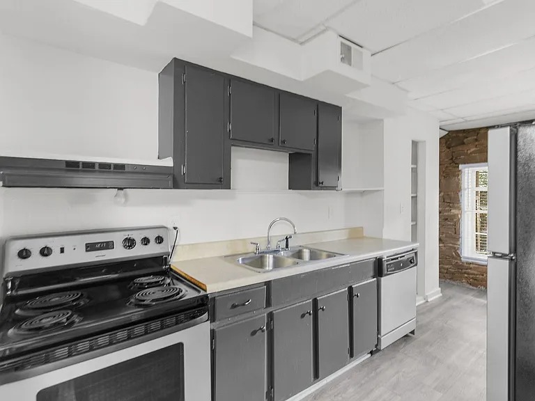 Ramsay Apartments — Photo 8