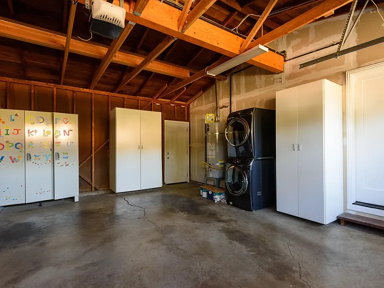 107 Haight St — Photo 16