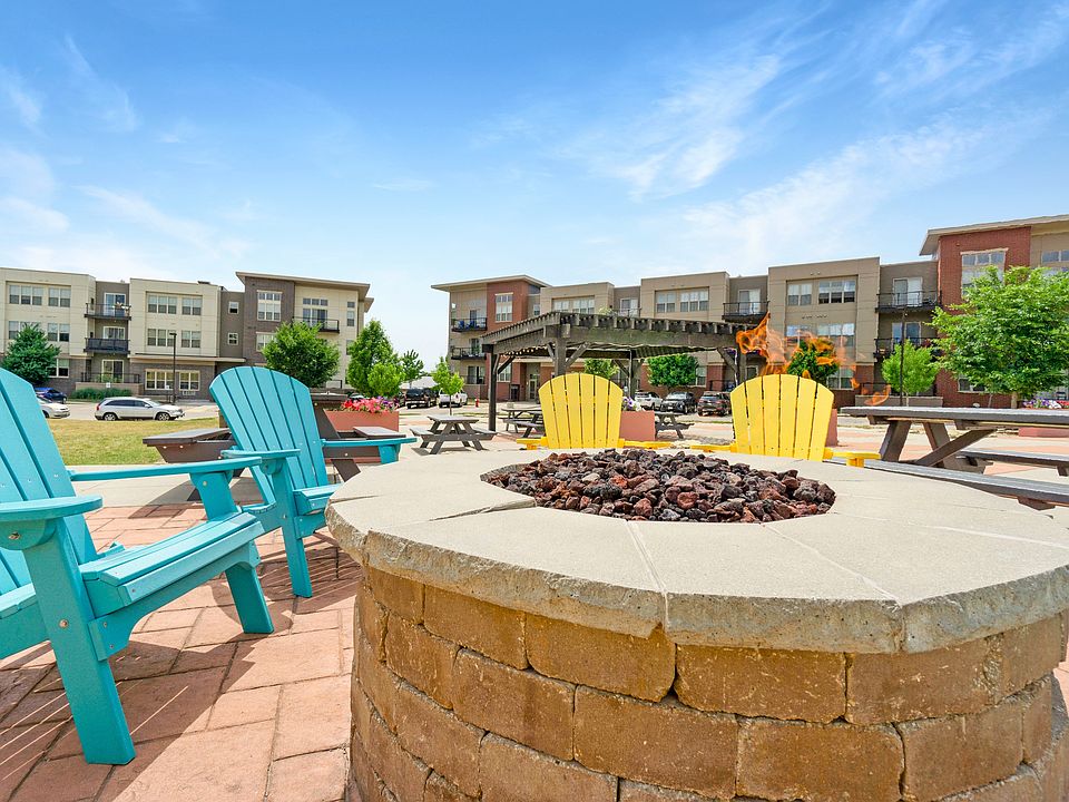 50Twenty Apartments in Madison, Wisconsin. Luxury Studio apartments, 1 bedroom, 1 bedroom + Den, 2 bedroom, and 3 bedroom apartments.