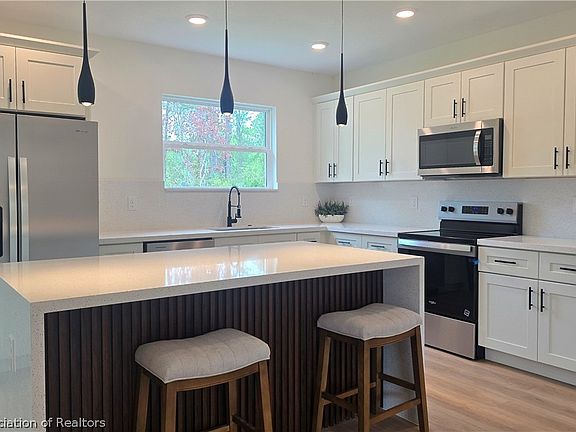 4th image of 4225 Gerona Ave