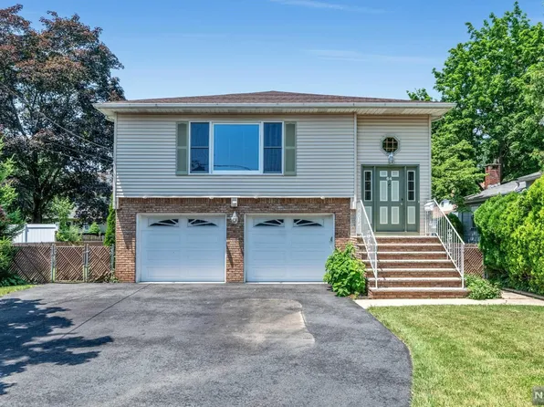 64 Summit Ave, New Milford, NJ 07646