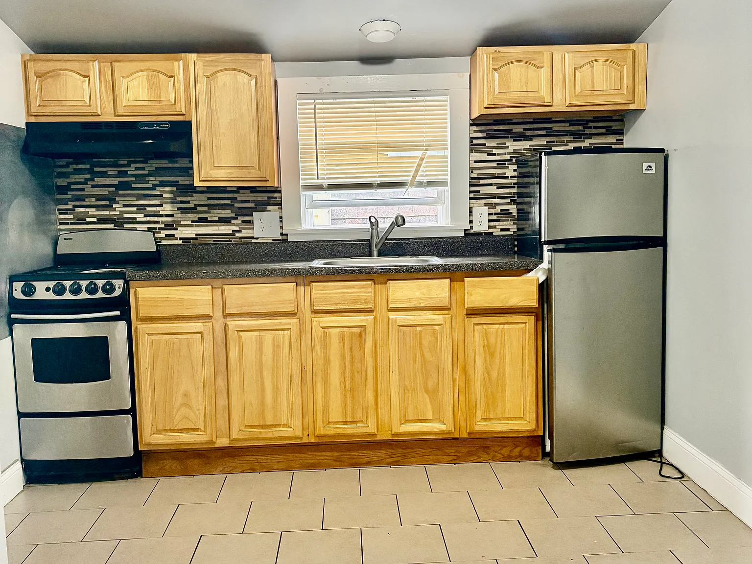 1 bed, 700 sqft, $1,450 — Photo 3