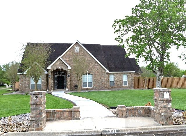 1st image of 1201 Tanglewood Ln N