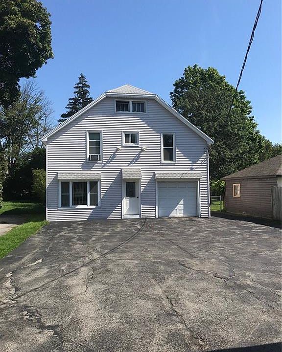 2nd image of 119 Grove St