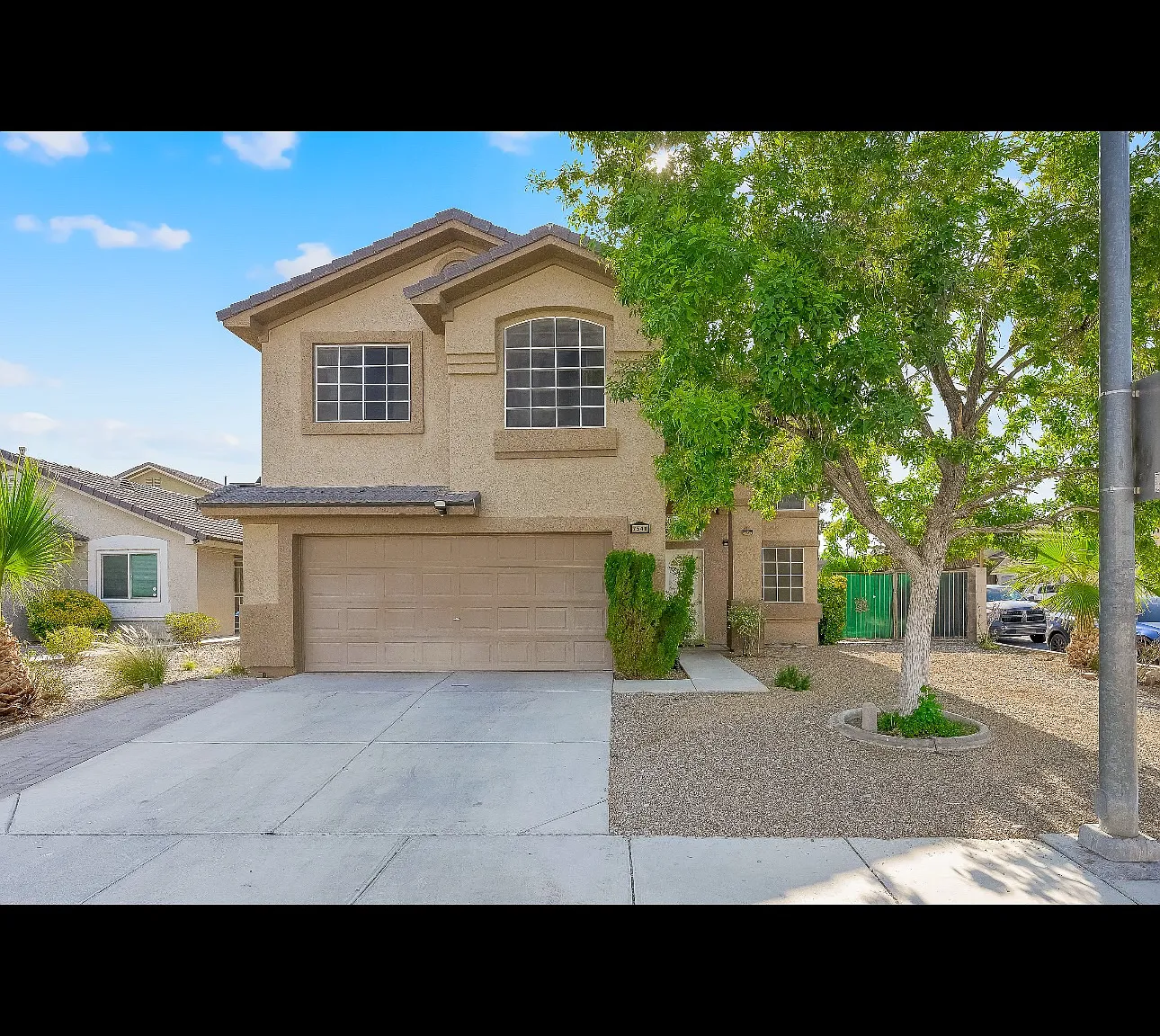 3 bed, 2.5 bath, 1779 sqft, $2,100 — Photo 1