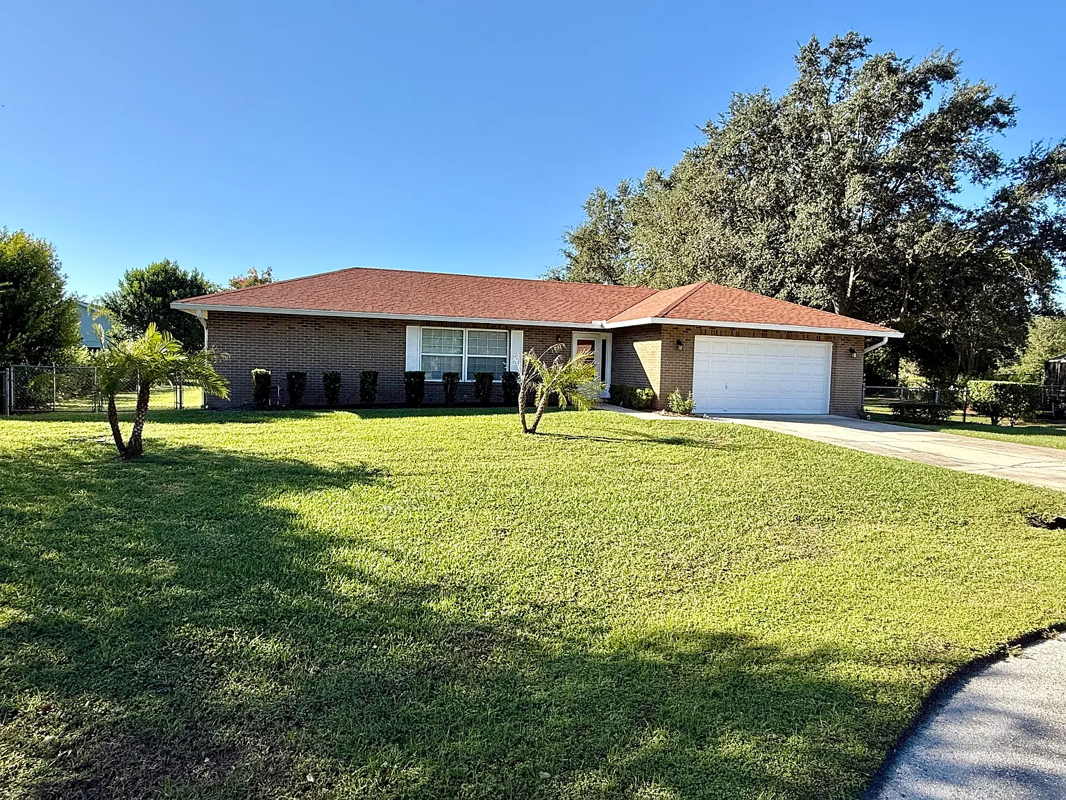 3 bed, 2324 sqft, $2,795 — Photo 1