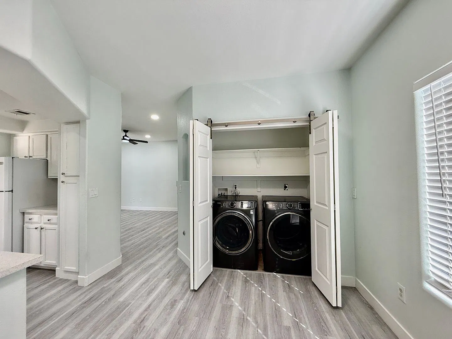 Absolutely gorgeous, fully remodeled ground-floor condo near Summerlin! — Photo 4