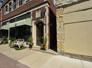 731 Elm St #403, Winnetka, IL 60093