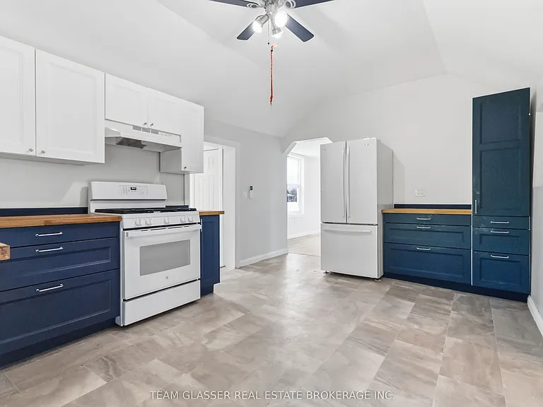 34 Broadway St — Photo 16