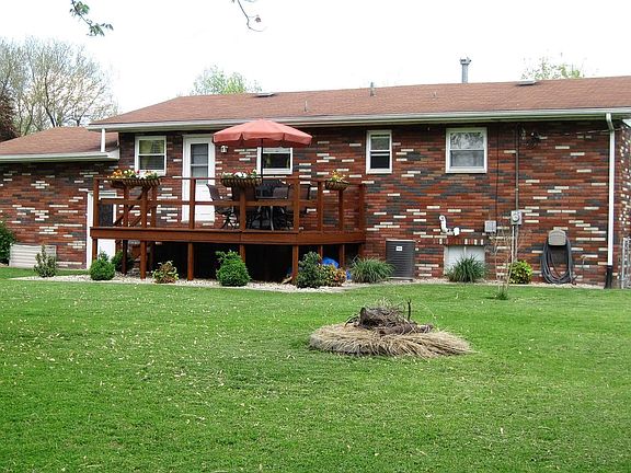 4th image of 3209 Bluebird Ln