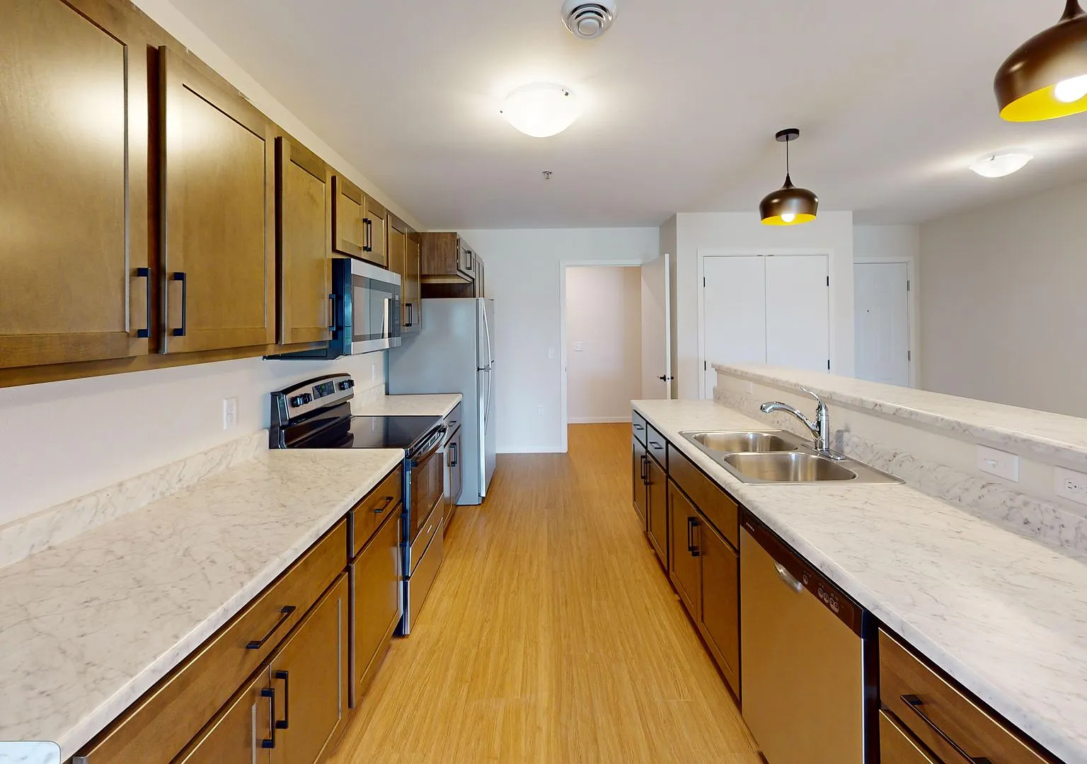 Pinnacle Townhomes — Photo 4