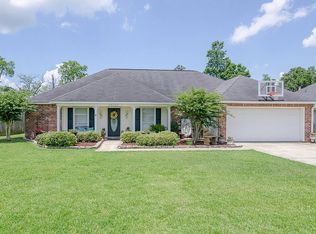 17115 Fox Ridge Dr, Prairieville, LA 70769